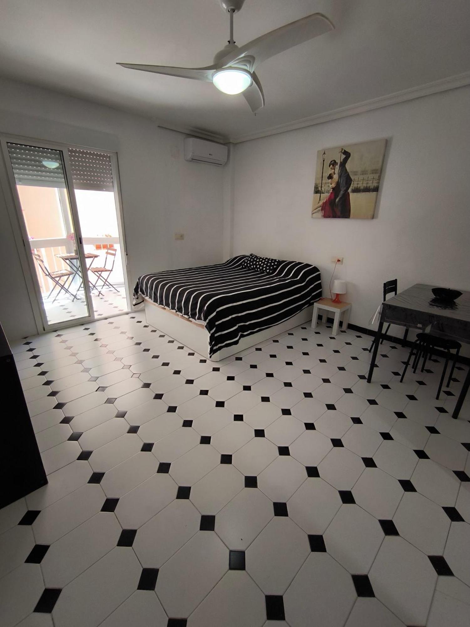 Apartment Tango *